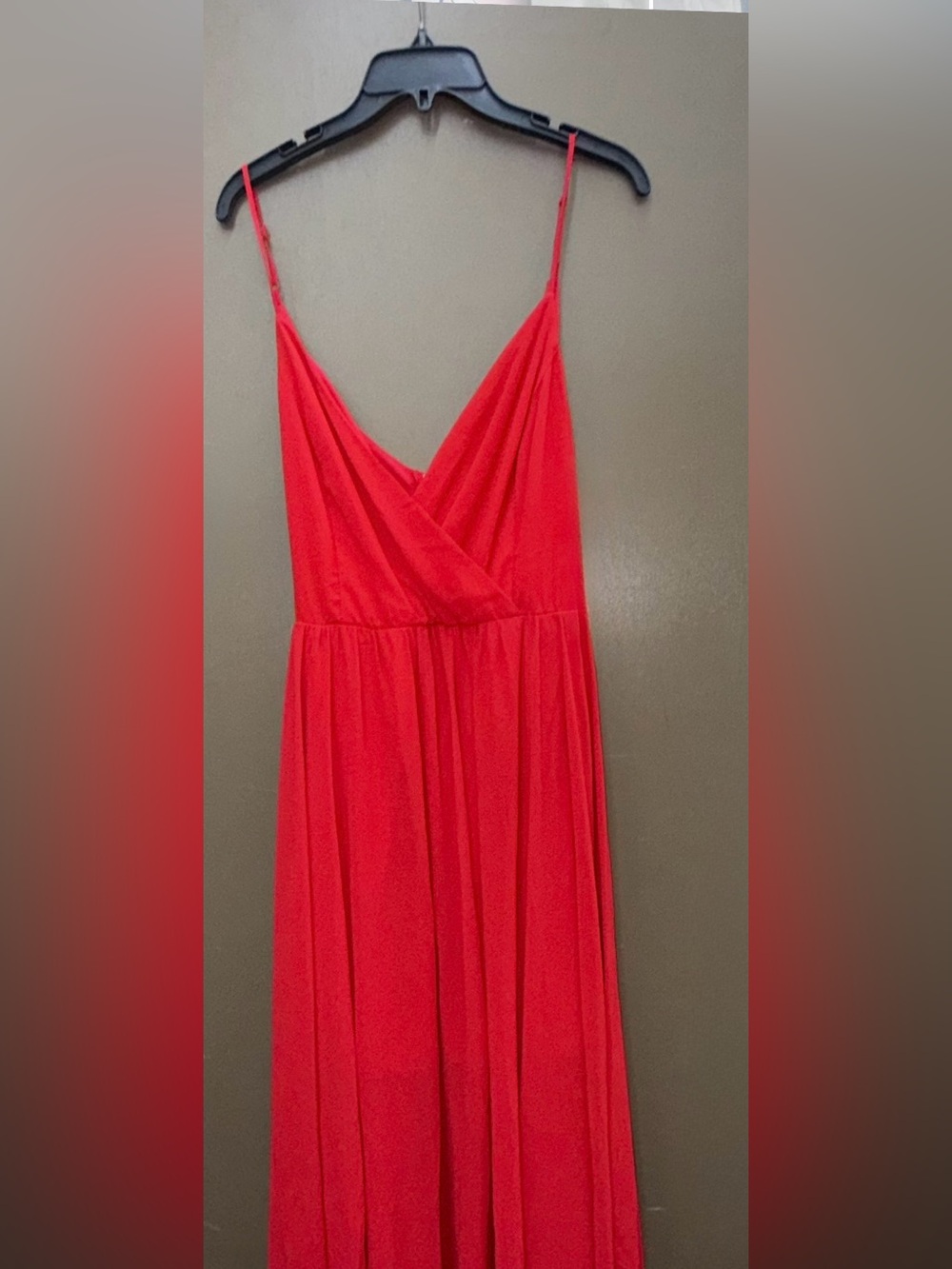 Premier Amour V-Neck Waist-Tie Maxi Dress